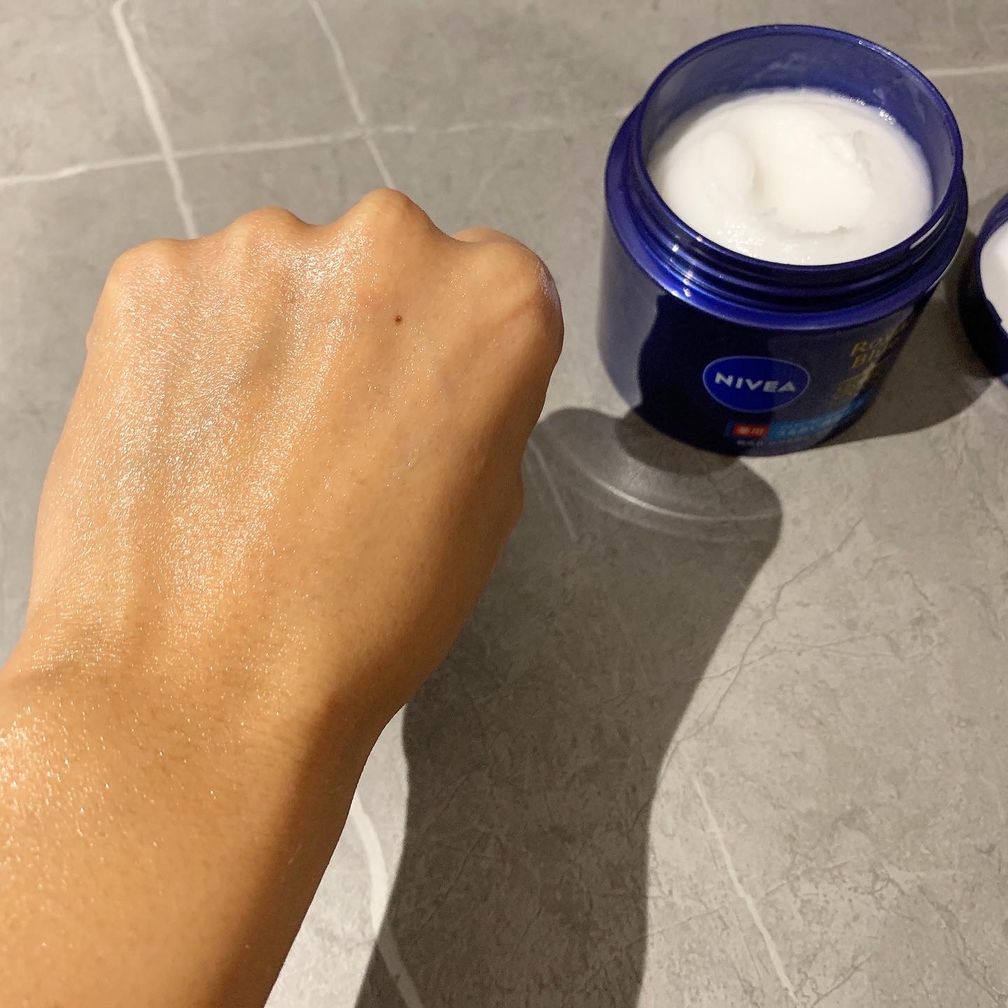 ニベア ロイヤルブルーボディクリーム うるおい密封ケア/ニベア/ボディクリームを使ったクチコミ（3枚目）