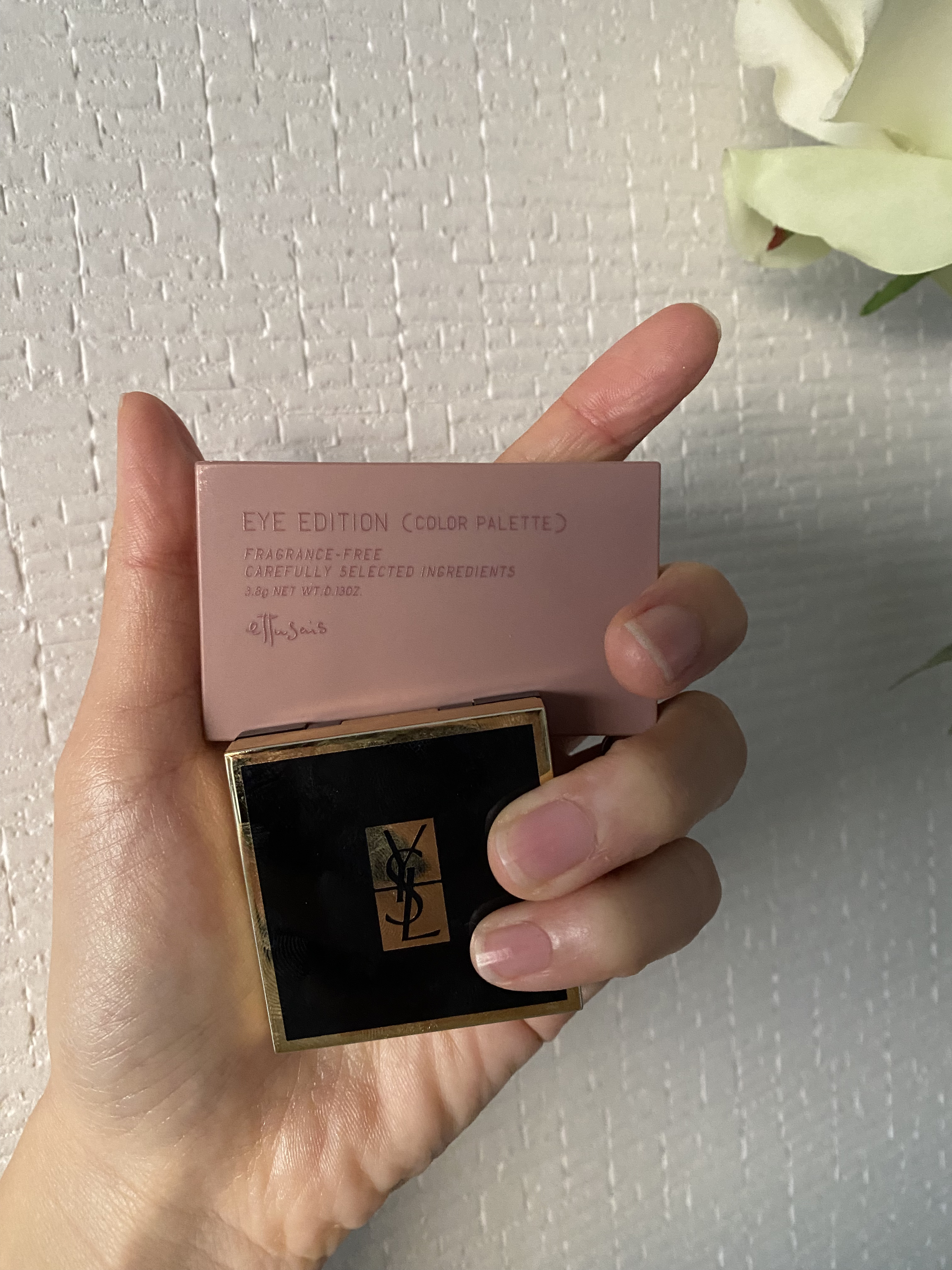 サテン クラッシュ No.4 エクストリーム コッパー/YVES SAINT LAURENT BEAUTE/単色アイシャドウを使ったクチコミ（2枚目）