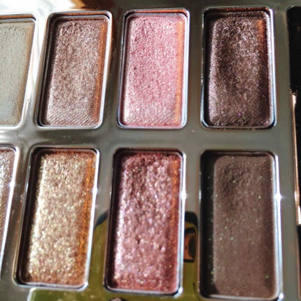 バレンタインボックス/VAVI MELLO/アイシャドウパレットを使ったクチコミ(4枚目)