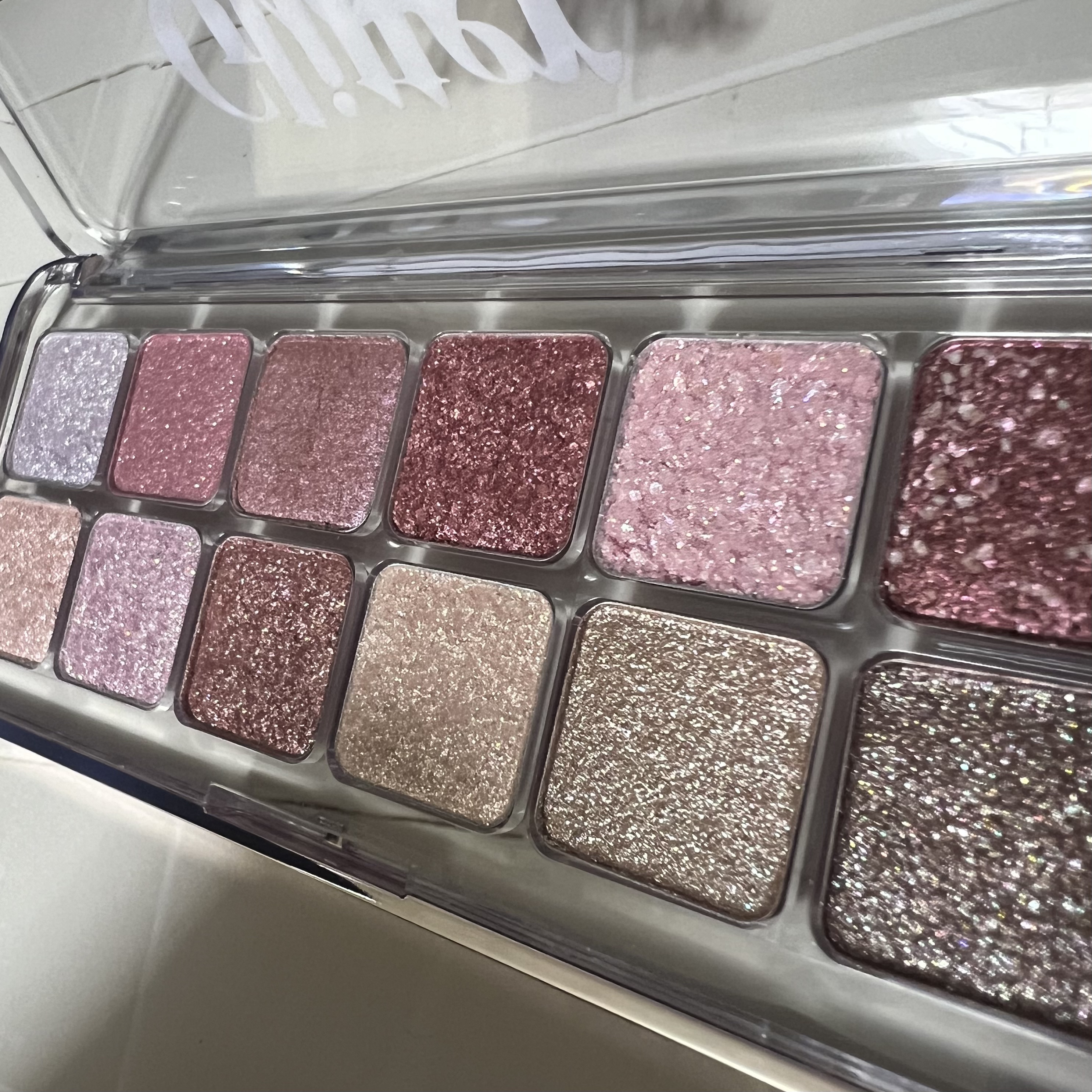 プロ アイ パレット エアー 100 グリッターシャワー(GLITTER SHOWER)/CLIO/アイシャドウパレットを使ったクチコミ（3枚目）