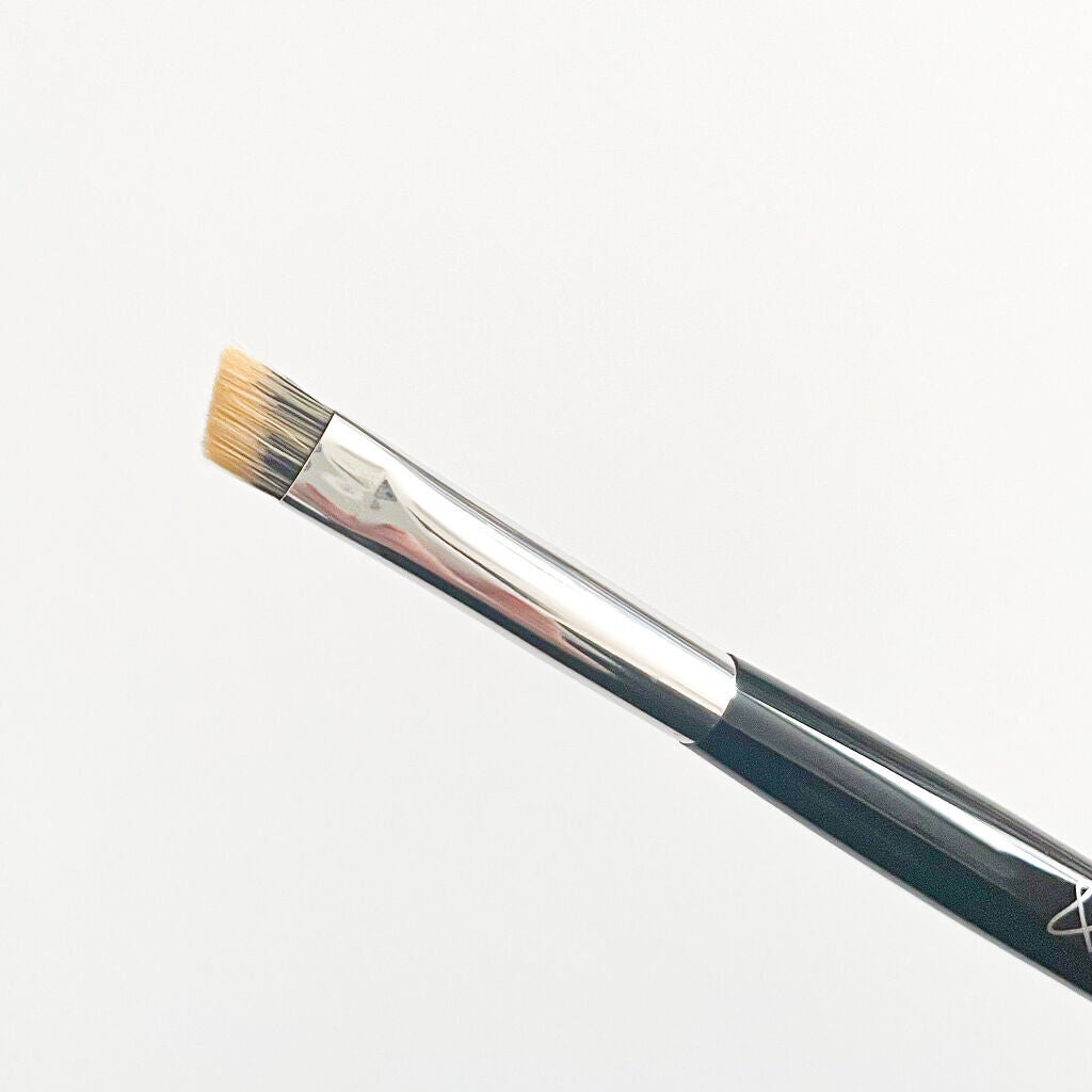 ダブルエンドアイブロウブラシ熊野筆/&be/メイクブラシを使ったクチコミ(2枚目)