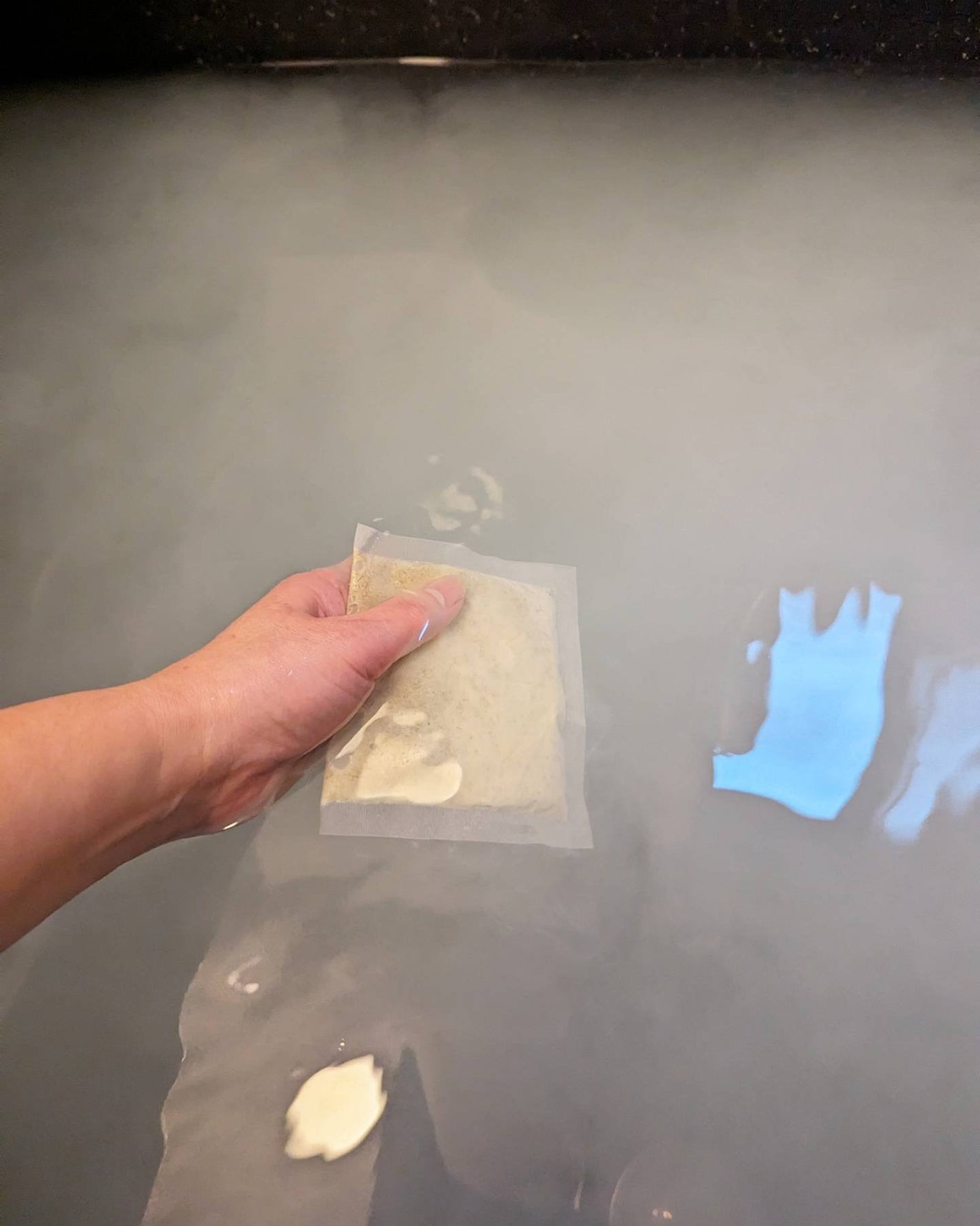 Hot Tune M (Moist & Melt)/Hug & Treat/保湿系入浴剤を使ったクチコミ(3枚目)