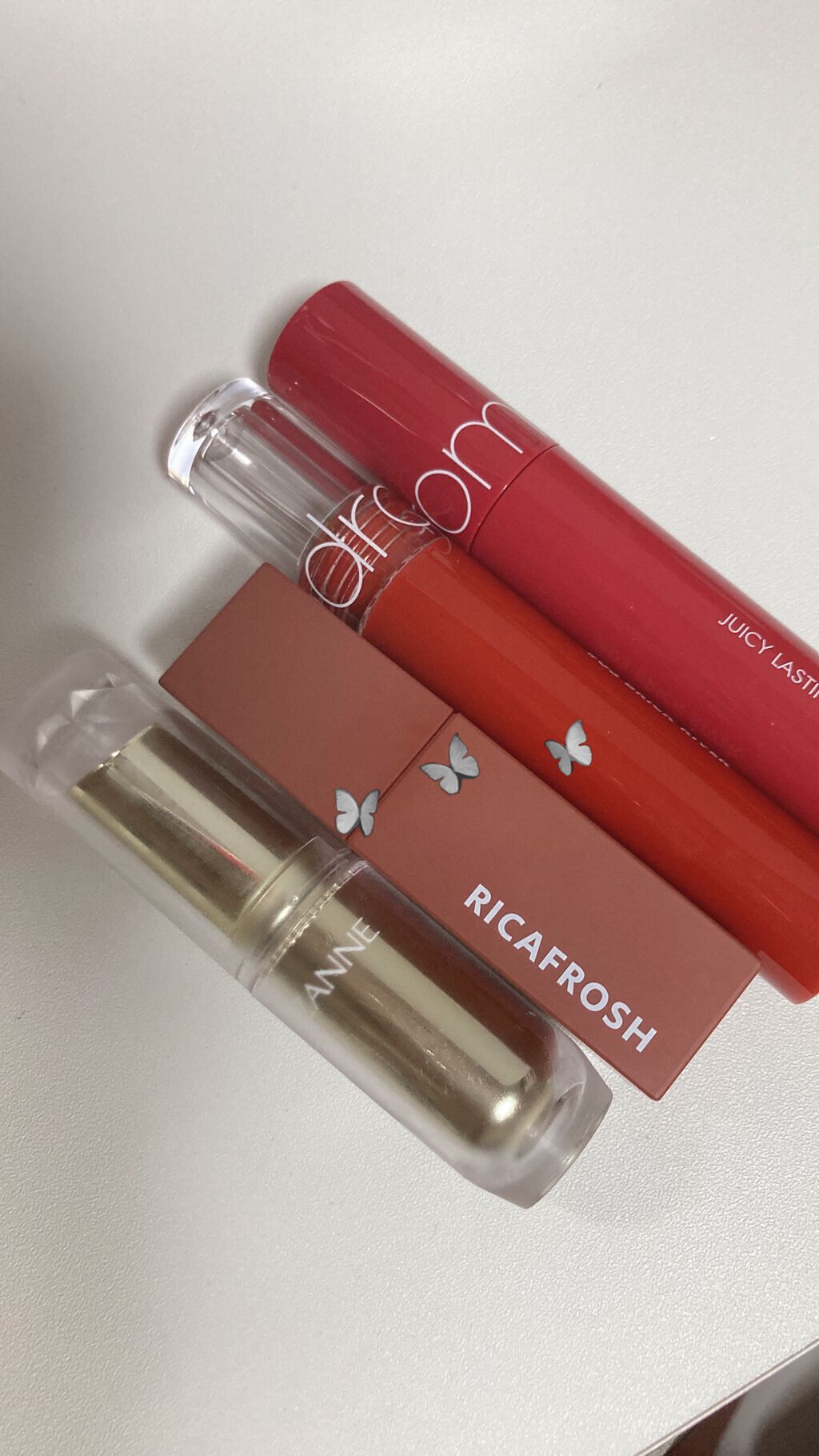 ラスティンググロスリップ/CEZANNE/口紅を使ったクチコミ(2枚目)