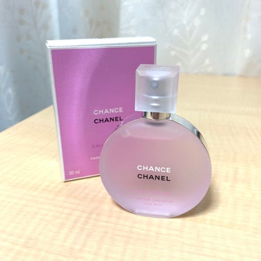 シャネル チャンス オータンドゥル ヘアミスト
#chanel 
#chance
#hairmist
#リピ

ヘアミストなのでそこまで香りも強くなく、
ふんわりほんのりと、でも存在感ある感じが好きです