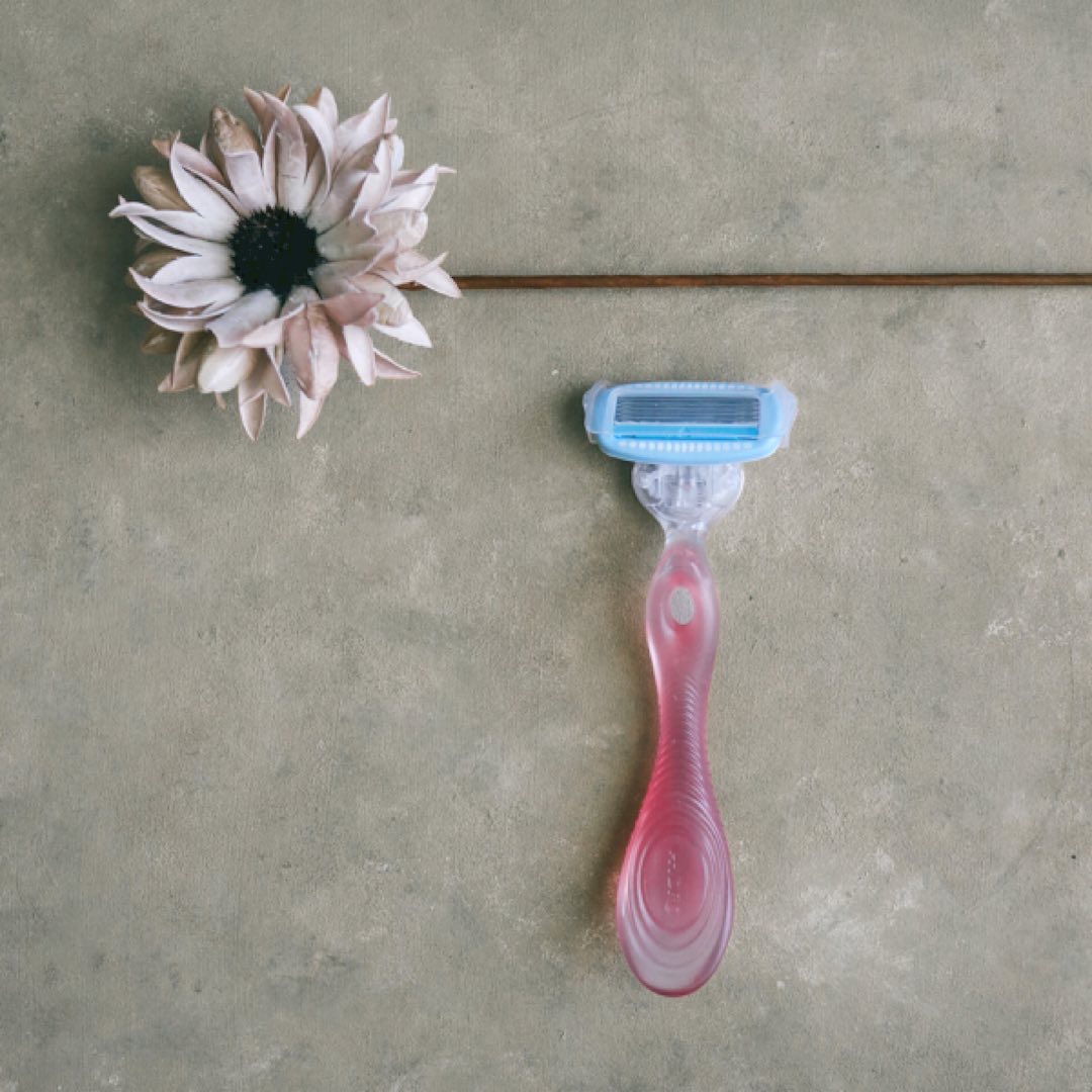 ハイドロシルク ホルダー （刃付き＋替刃１コ）/ハイドロシルク/シェーバーを使ったクチコミ（2枚目）