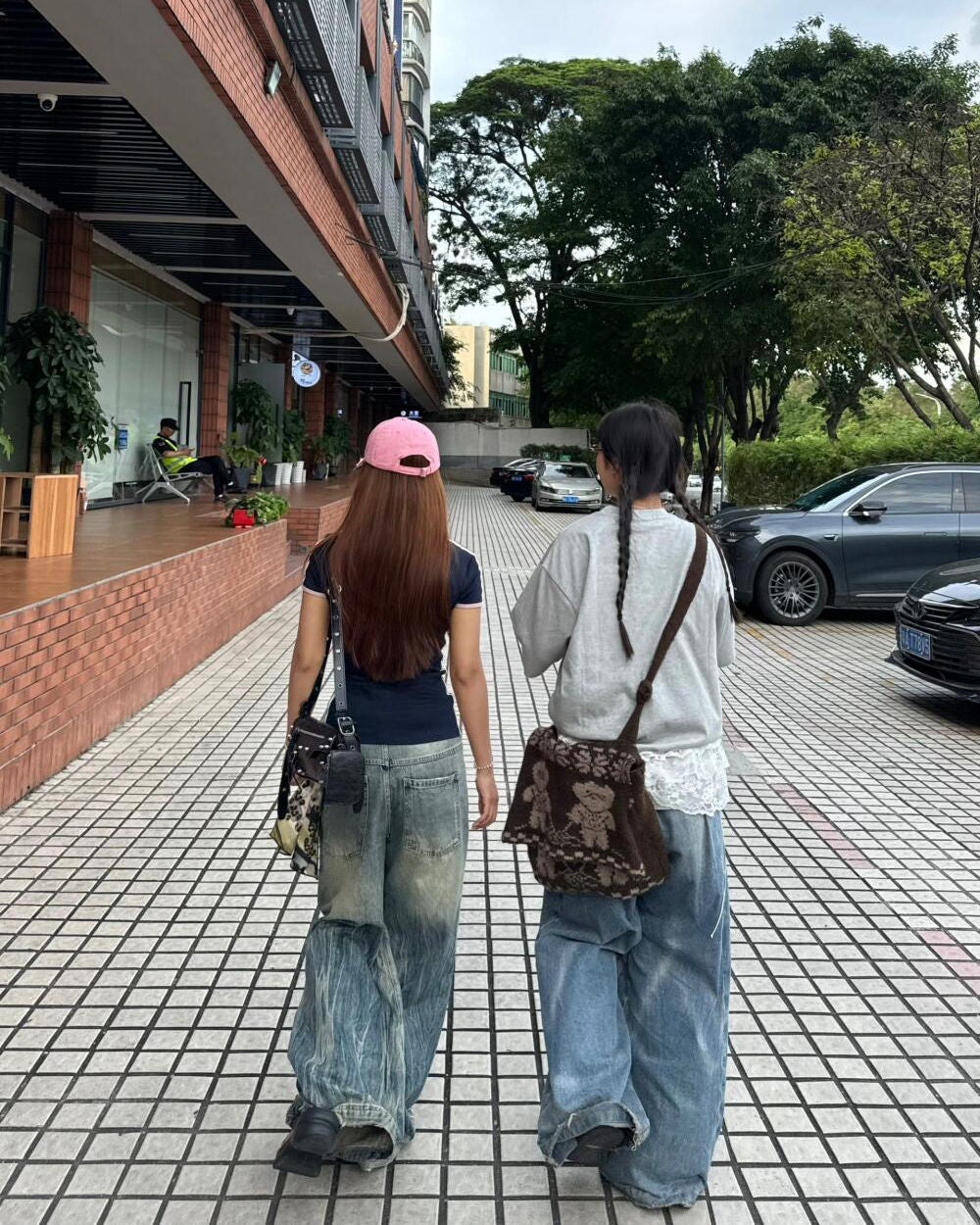 ひとみ on LIPS 「Thefriendshipthatcomeswhencalle..」(5枚目)