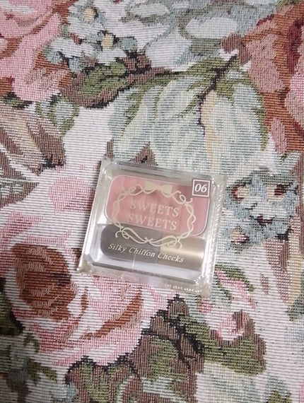 シルキーシフォンチーク/スウィーツ スウィーツ/パウダーチークを使ったクチコミ(1枚目)