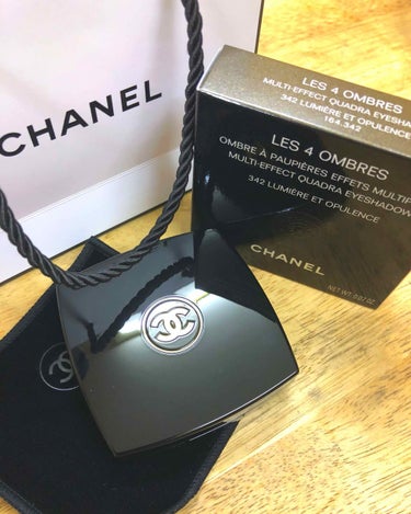 レ キャトル オンブル 342 ルミエール エ オピュロンス/CHANEL/アイシャドウパレットを使ったクチコミ（1枚目）