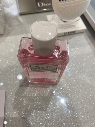 Dior ミス ディオール ハンド ジェルのクチコミ「Dior
ミス ディオール ハンド ジェル

可愛すぎるパケ🌺𓈒𓏸

消毒お願いします🙏ってこ.....」（3枚目）