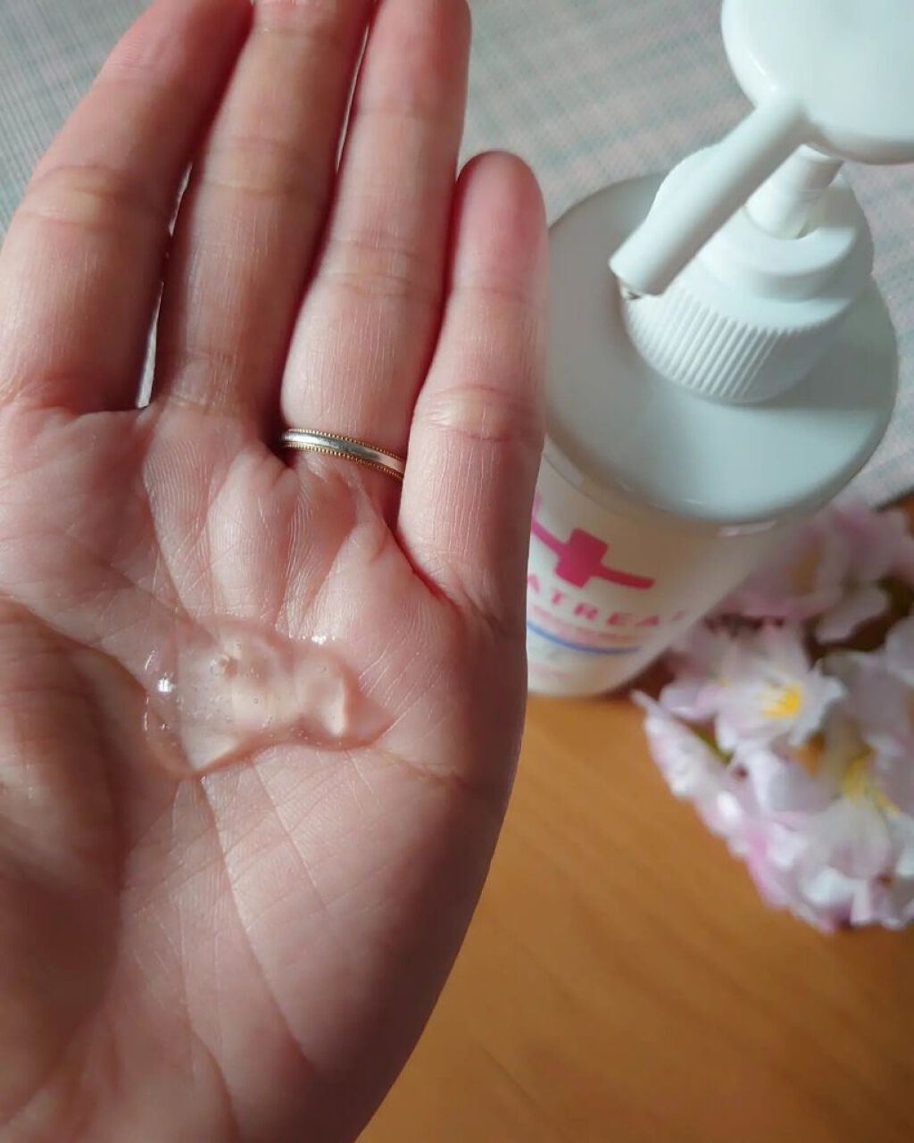 ヘパトリート 薬用オールインワンジェル /ゼトックスタイル/オールインワン化粧品を使ったクチコミ（3枚目）