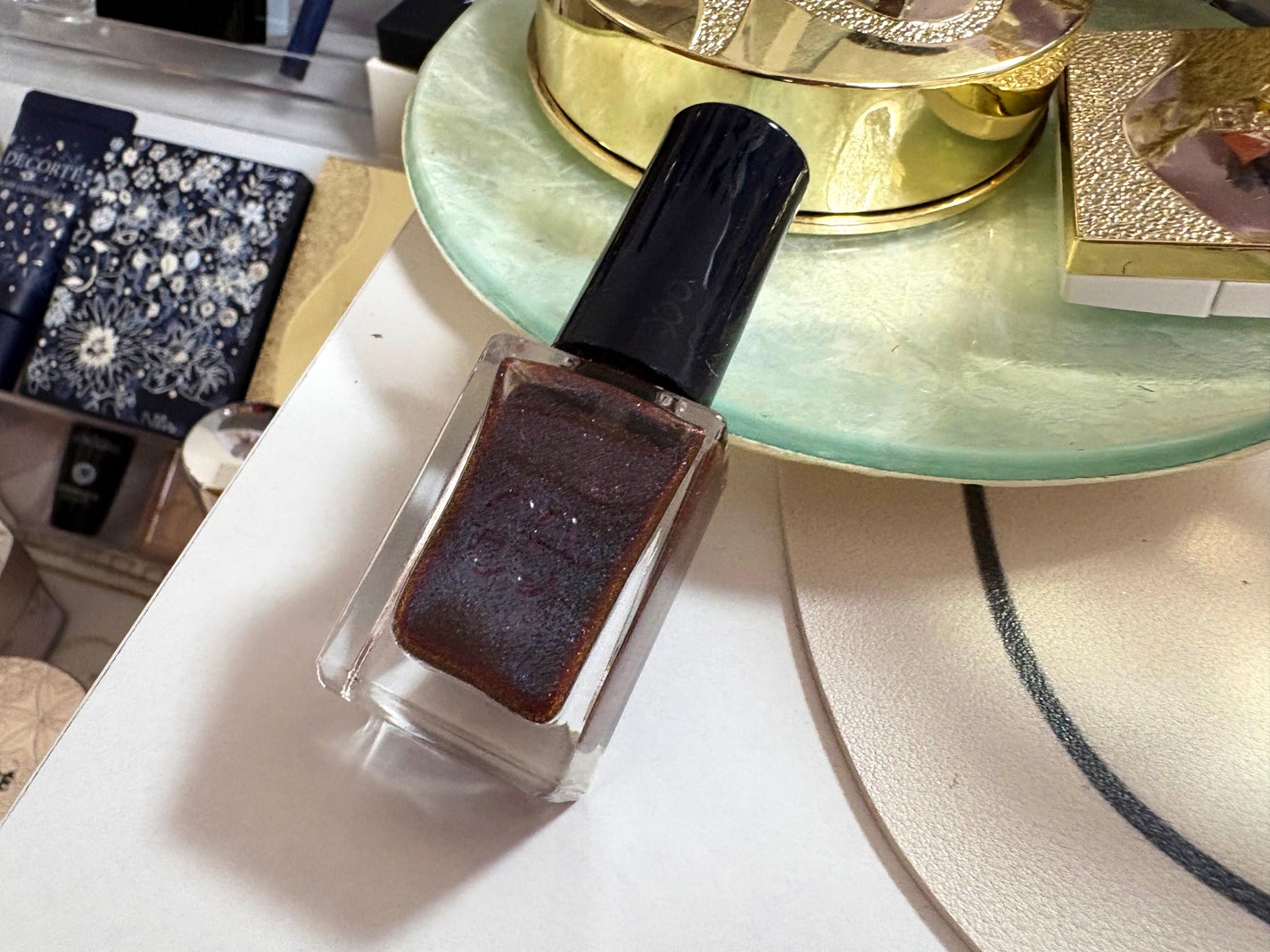 エレガンス ラズル エナメルラッカー/エレガンス ラズル /マニキュアを使ったクチコミ(2枚目)