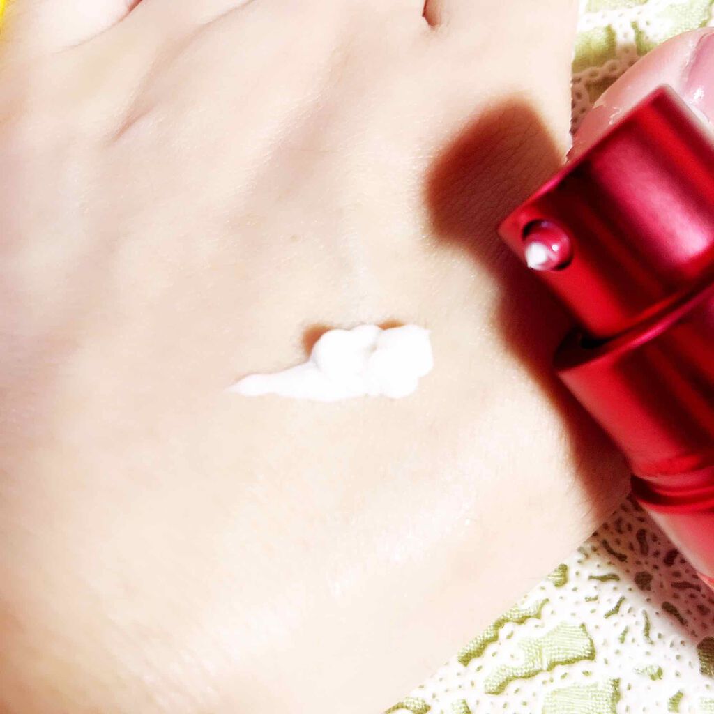 CLARINS トータル アイ インテンスのクチコミ「クラランスは、リフトアップはもちろん、アイケアものには定評のあるブランドですね。

トータル .....」（3枚目）