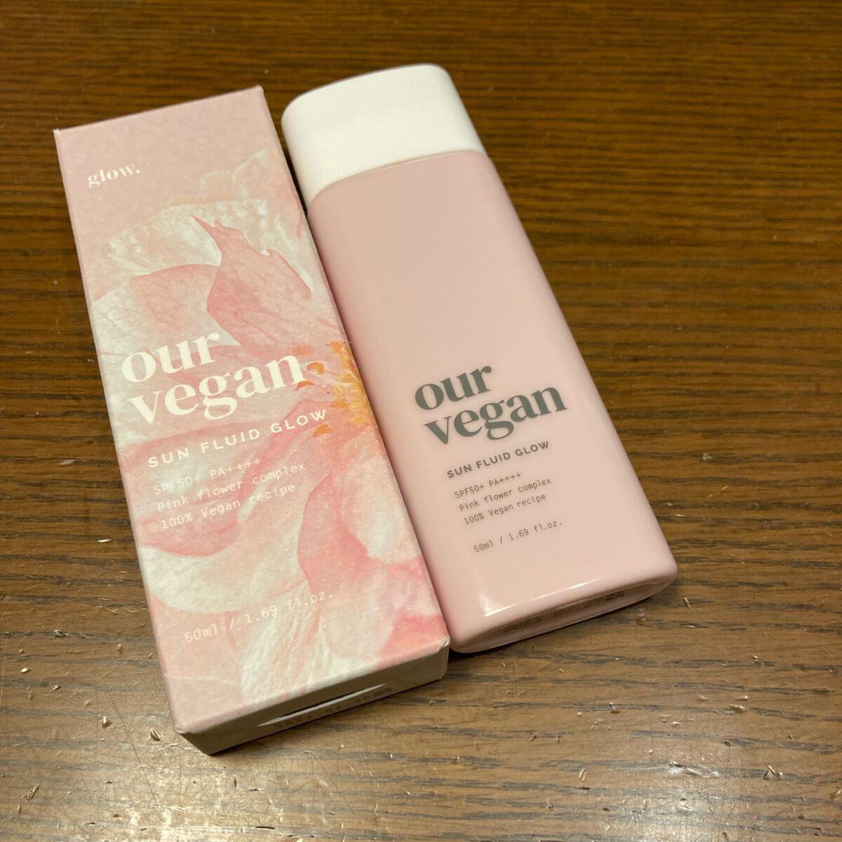 アワーヴィーガン サンプルイド グロー/manyo/化粧下地を使ったクチコミ（1枚目）