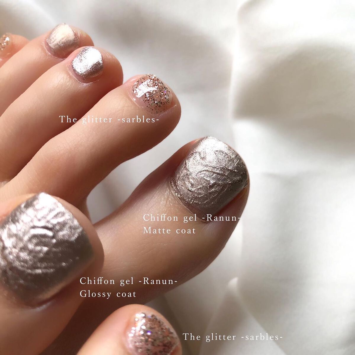 sato 🕊 self nail🫧🤍 on LIPS 「大人っぽfootnails@naility_official×..」(3枚目)