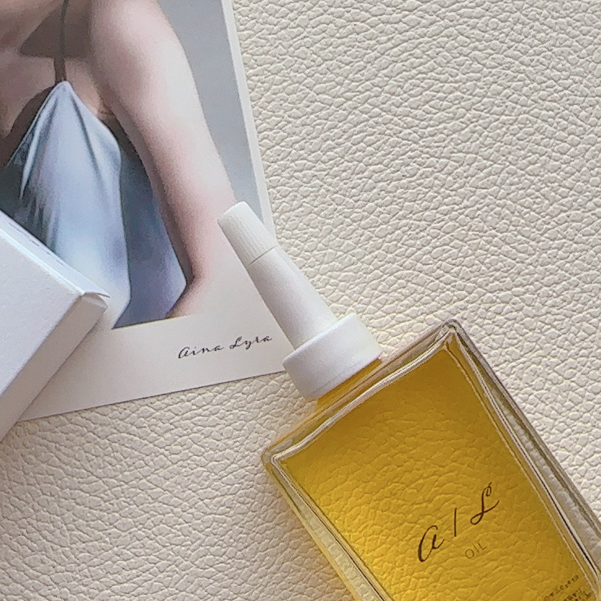 ナチュラルオイル〈ヘア&ボディ&ハンド用オイル〉/ainaLyra /ボディオイルを使ったクチコミ（2枚目）