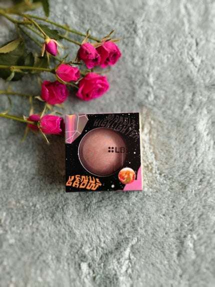 マーブルハイライター/LB/パウダーチークを使ったクチコミ(3枚目)