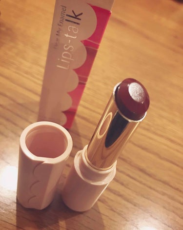 etude house
ディア マイエナメル リップトーク💄
RD308

新しいリップ暗めにしようっておもって
買ったら思い通りのいい感じ✨
すごいマットで落ちにくい
コストもいい感じかなっ✌️✌️
