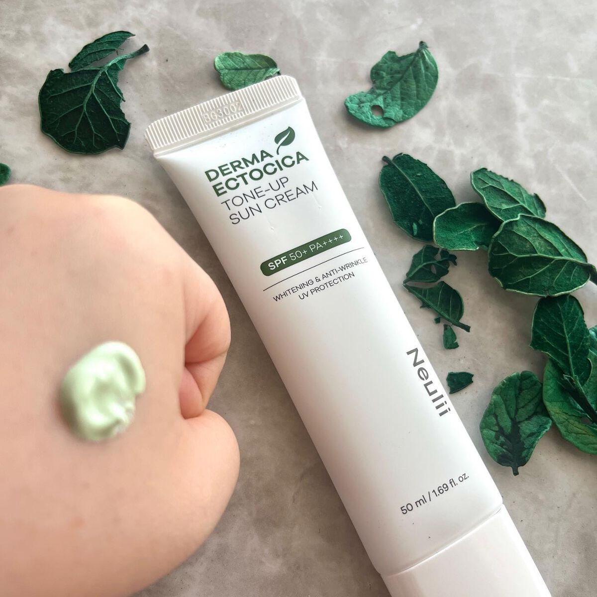 ダーマエクトシカトーンアップサンクリーム/Neulii/日焼け止めクリームを使ったクチコミ（3枚目）