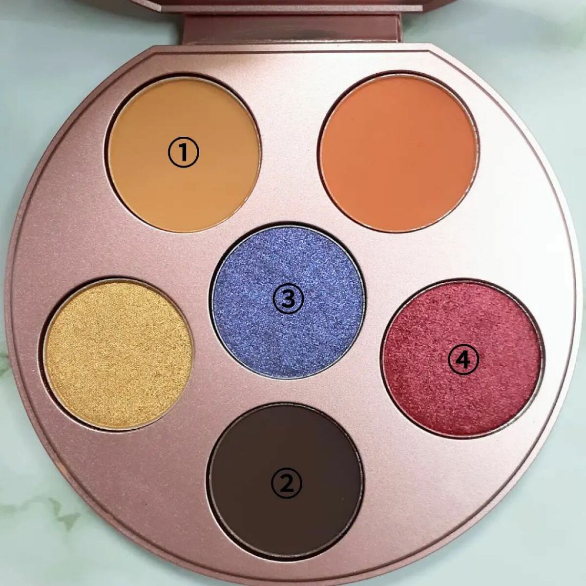 スパークラー アイシャドウ アイス ゴールド/M・A・C/単色アイシャドウを使ったクチコミ（2枚目）