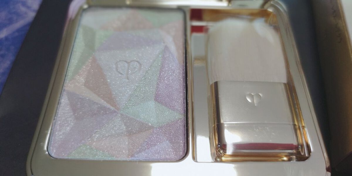 ル・レオスールデクラ /クレ・ド・ポー ボーテ/パウダーハイライトを使ったクチコミ（2枚目）