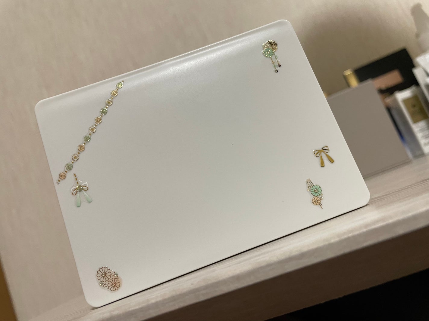 ゆゆ on LIPS 「化粧品関係では無いけど昨日セリアで買った自由に仕切りを入れられ..」(3枚目)