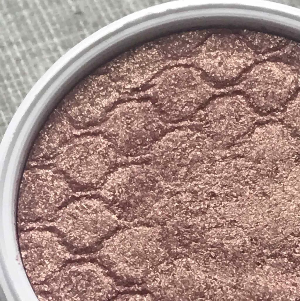 Super Shock Shadow/ColourPop/単色アイシャドウを使ったクチコミ（1枚目）