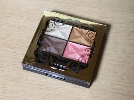 カラフルアイシャドウ/DAISO/アイシャドウパレットを使ったクチコミ(2枚目)