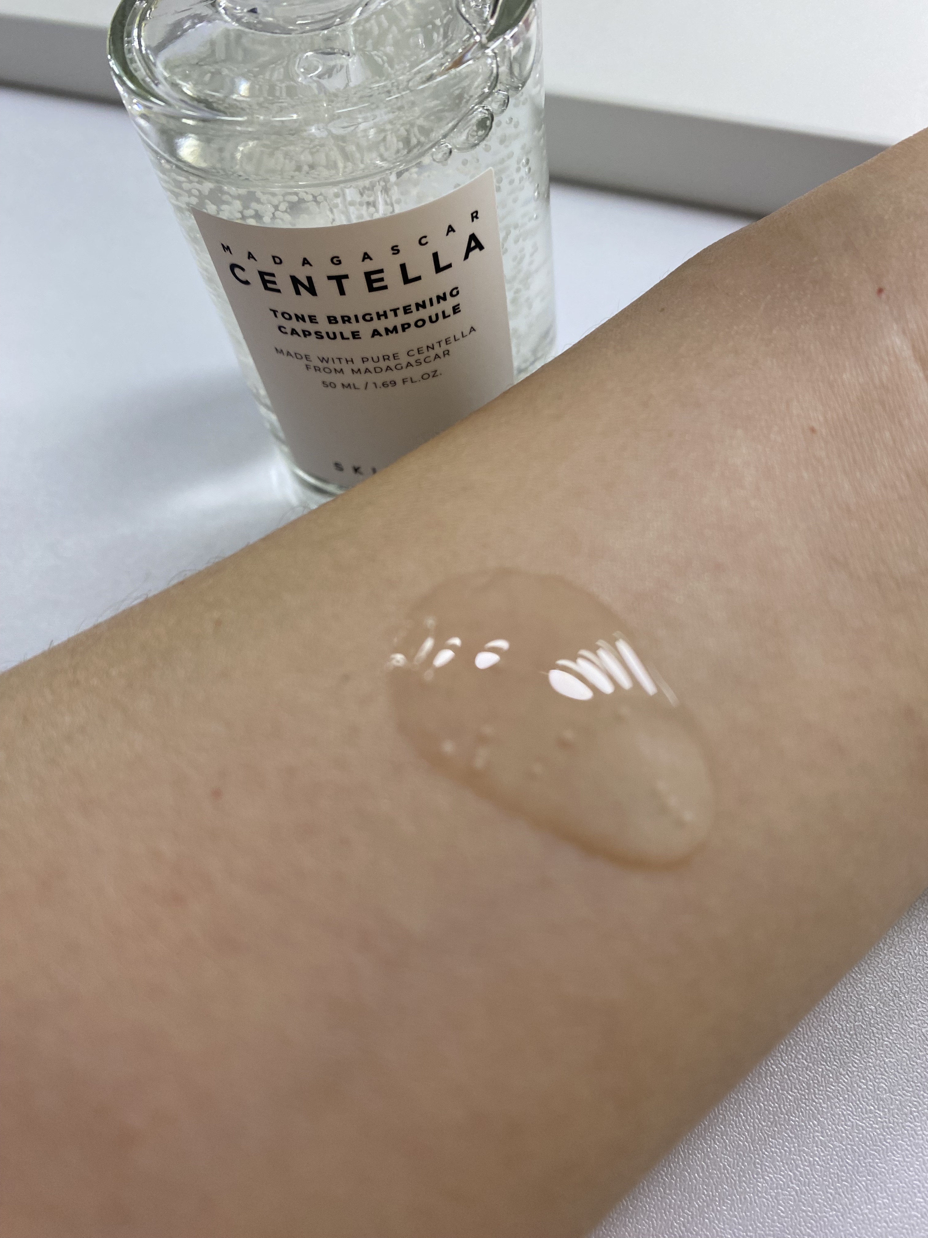 トーンブライトニング カプセルアンプル/SKIN1004/美容液を使ったクチコミ（3枚目）