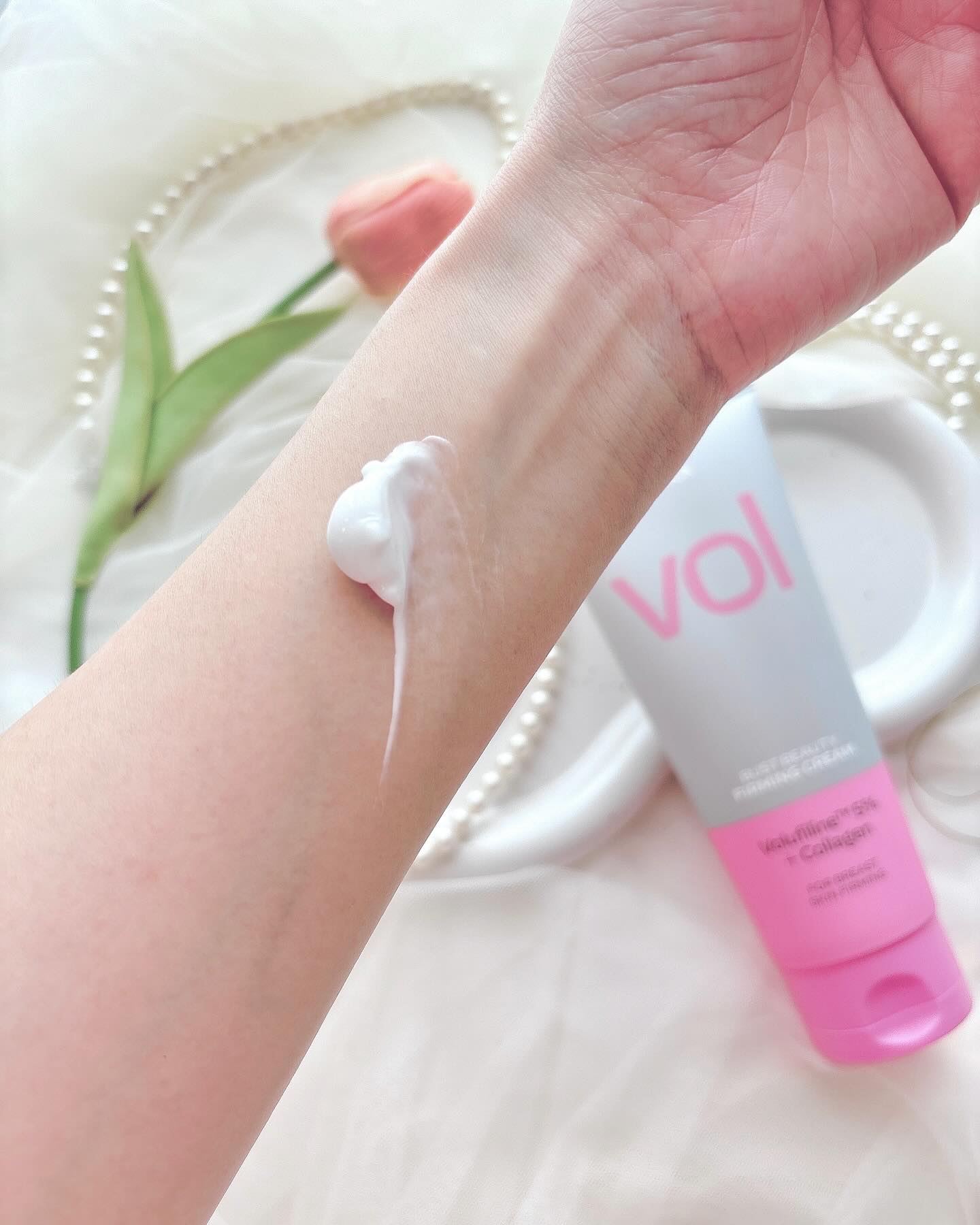 バストビューティーパーミングクリーム/b.clinicx/バストケア・ヒップケアを使ったクチコミ（2枚目）