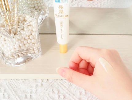 極潤プレミアム ヒアルロンアイクリーム/肌ラボ/アイケア・アイクリームを使ったクチコミ(5枚目)