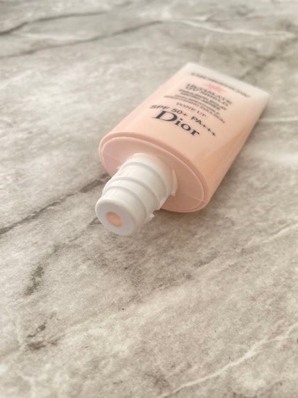 【旧】スノー UVシールド トーンアップ 50+/Dior/日焼け止めミルクを使ったクチコミ(2枚目)