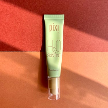 pixi beauty
PIXI H2O Skintint
色 1Cream

pixi製品はよく割引がかかるのでその時にLOOKFANTASTICKで2800円ぐらいで購入しました

SPFは記載がな