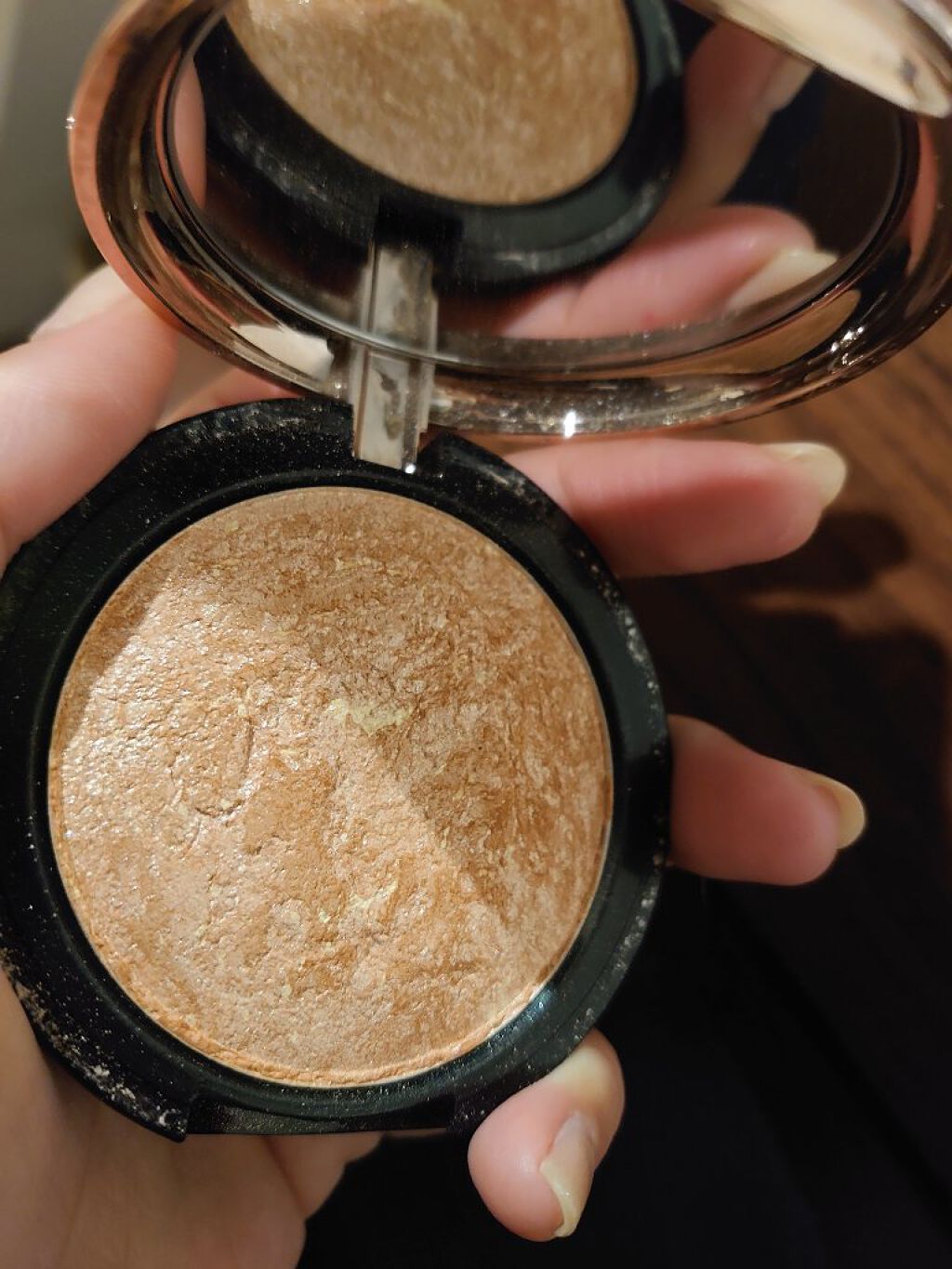 ルミナスマーブルハイライター/TONYMOLY/パウダーハイライトを使ったクチコミ（2枚目）