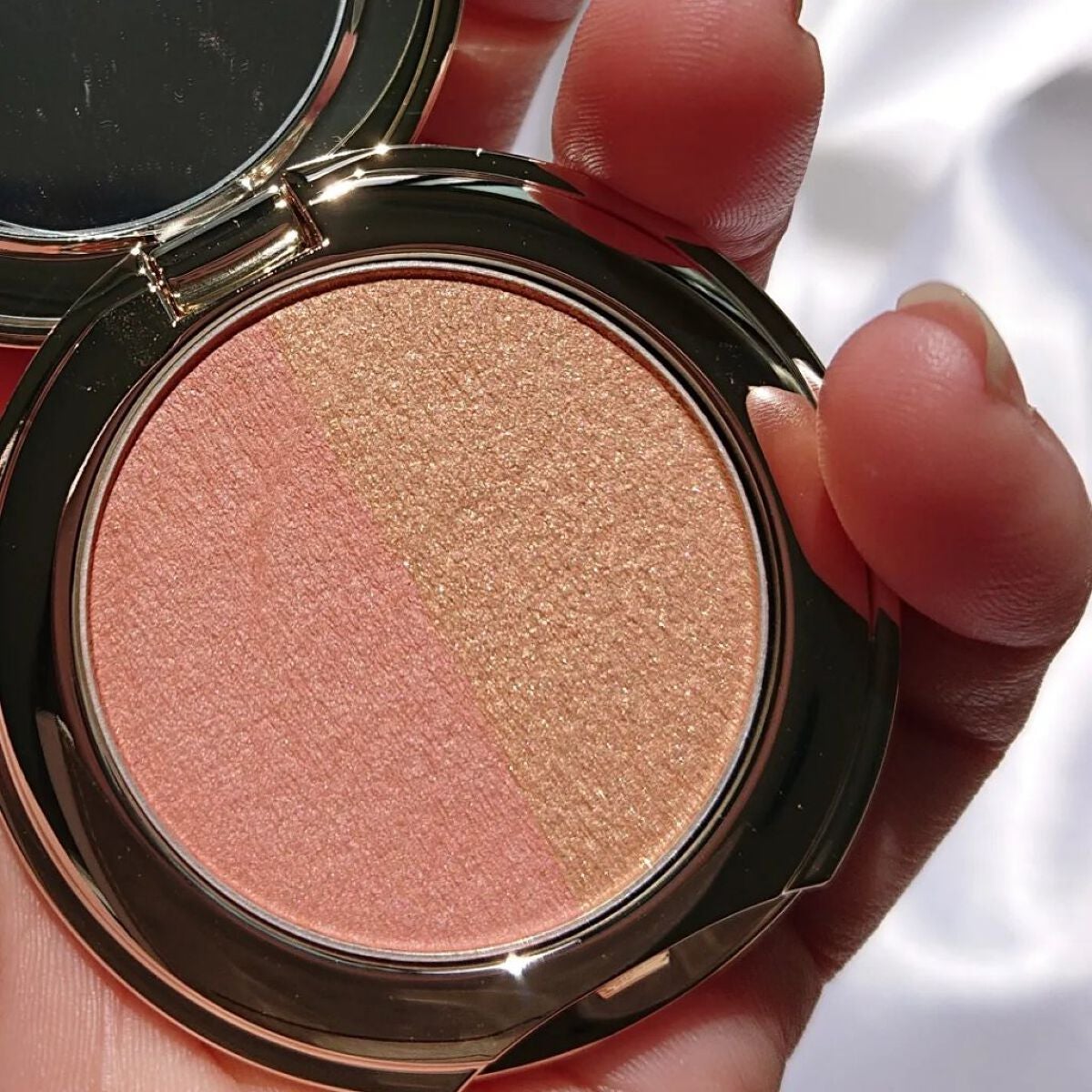 スナイデル シルキー タッチ アイズ/SNIDEL BEAUTY/アイシャドウパレットを使ったクチコミ(4枚目)