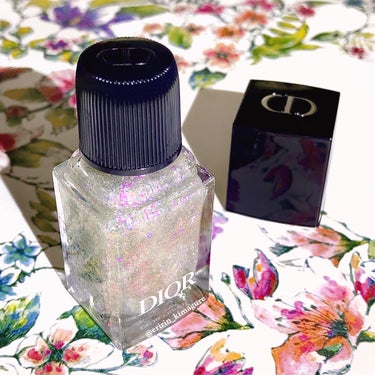 Dior ディオール ヴェルニ トップコート（スプリング コレクション 2024 限定品）のクチコミ「MissDiorのリボンのようなピンク×シルバーラメが輝くネイルꕤ

🌸DIOR SPRING.....」（2枚目）