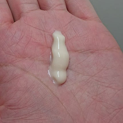 ULU シェイクモイストミルク/ULU(ウルウ)/オールインワン化粧品を使ったクチコミ(4枚目)