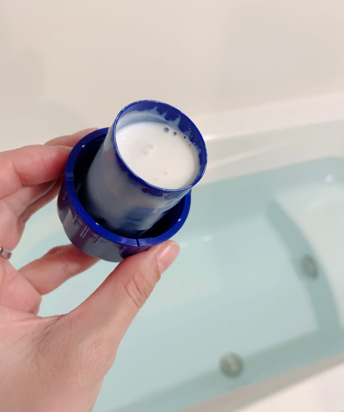 濃厚しっとり入浴液 ホワイトフローラルの香り/薬用ソフレ/保湿系入浴剤を使ったクチコミ(2枚目)