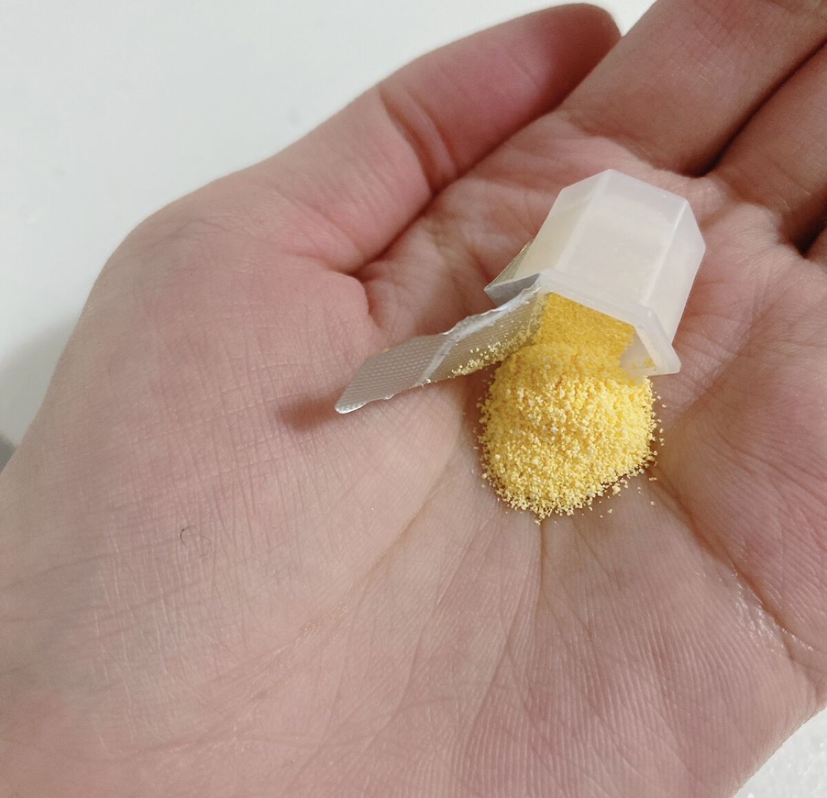 スイサイ ビューティクリア パウダーウォッシュN ゆず＆紅茶の香り(限定)/suisai/洗顔パウダーを使ったクチコミ（2枚目）