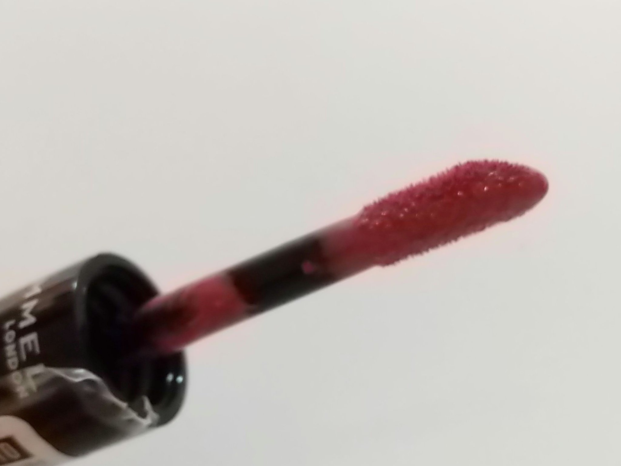 ラスティング プロボカリプス リップカラー/リンメル ロンドン/リップグロスを使ったクチコミ（2枚目）