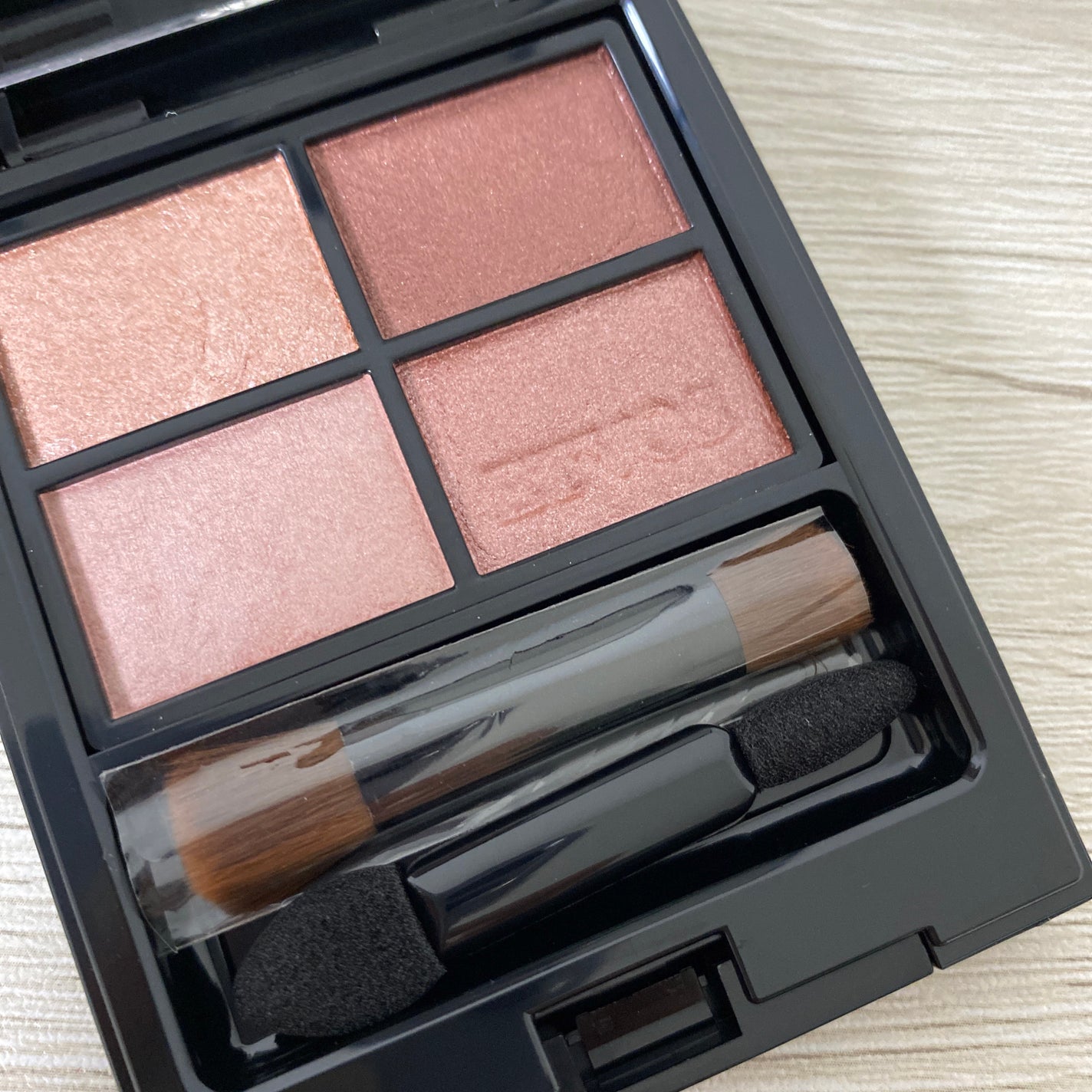 ミネラルクラッシィシャドー/エトヴォス/アイシャドウパレットを使ったクチコミ(1枚目)