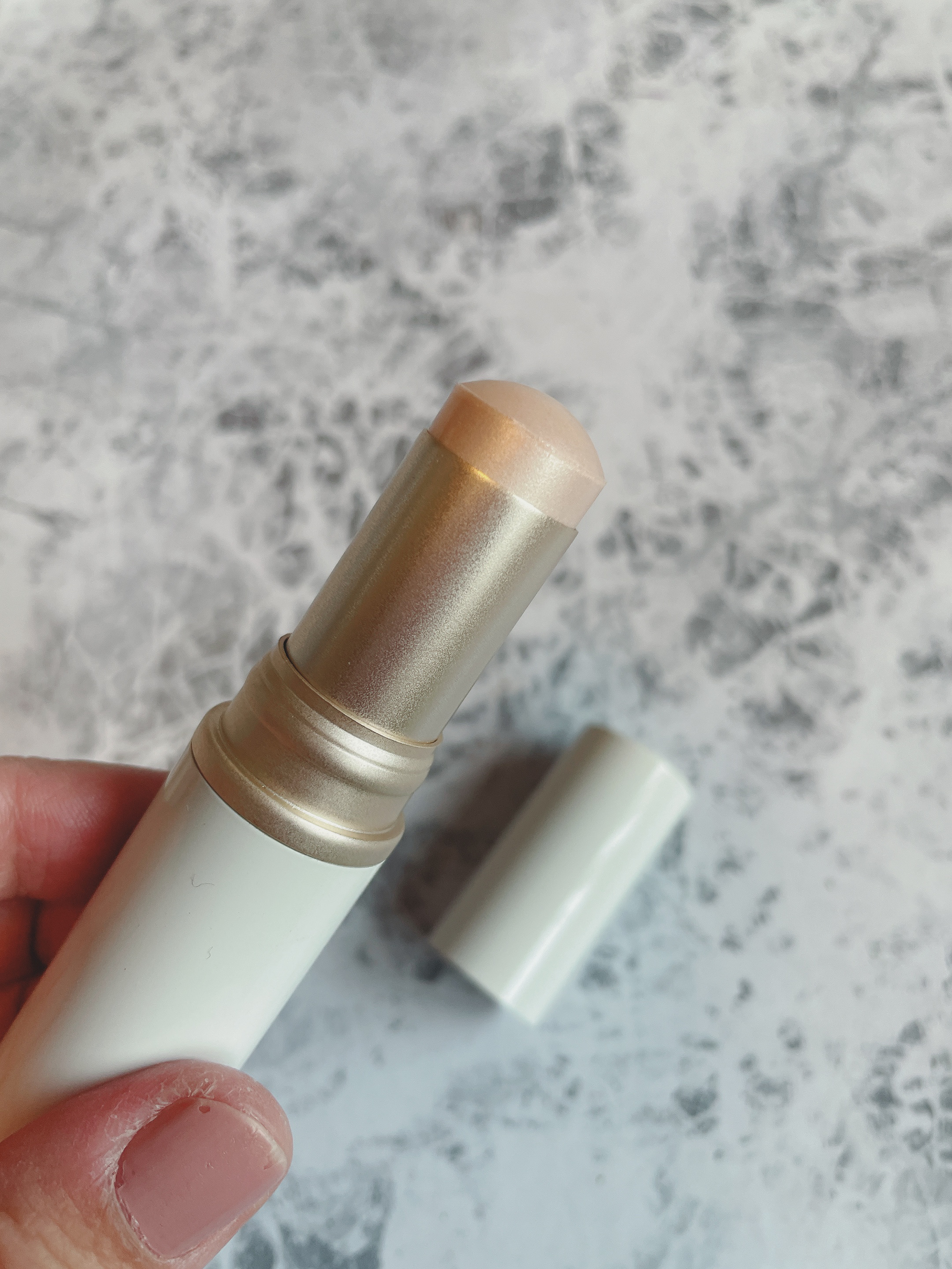 トゥルーディメンションラディアンスバーム/hince/スティックハイライトを使ったクチコミ（3枚目）