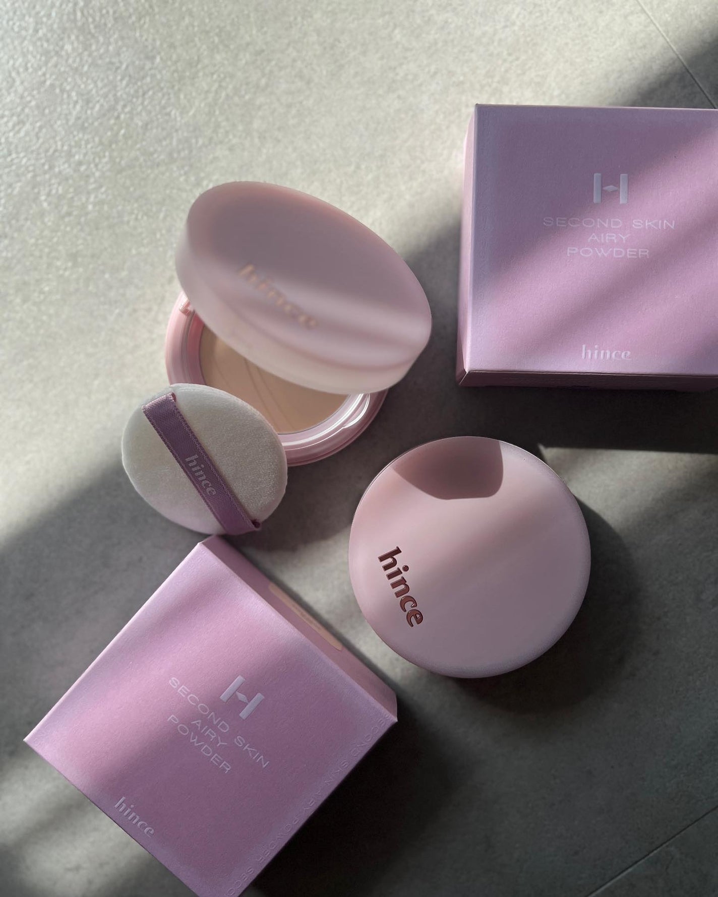 セカンドスキンエアリーパウダー/hince/プレストパウダーを使ったクチコミ(9枚目)