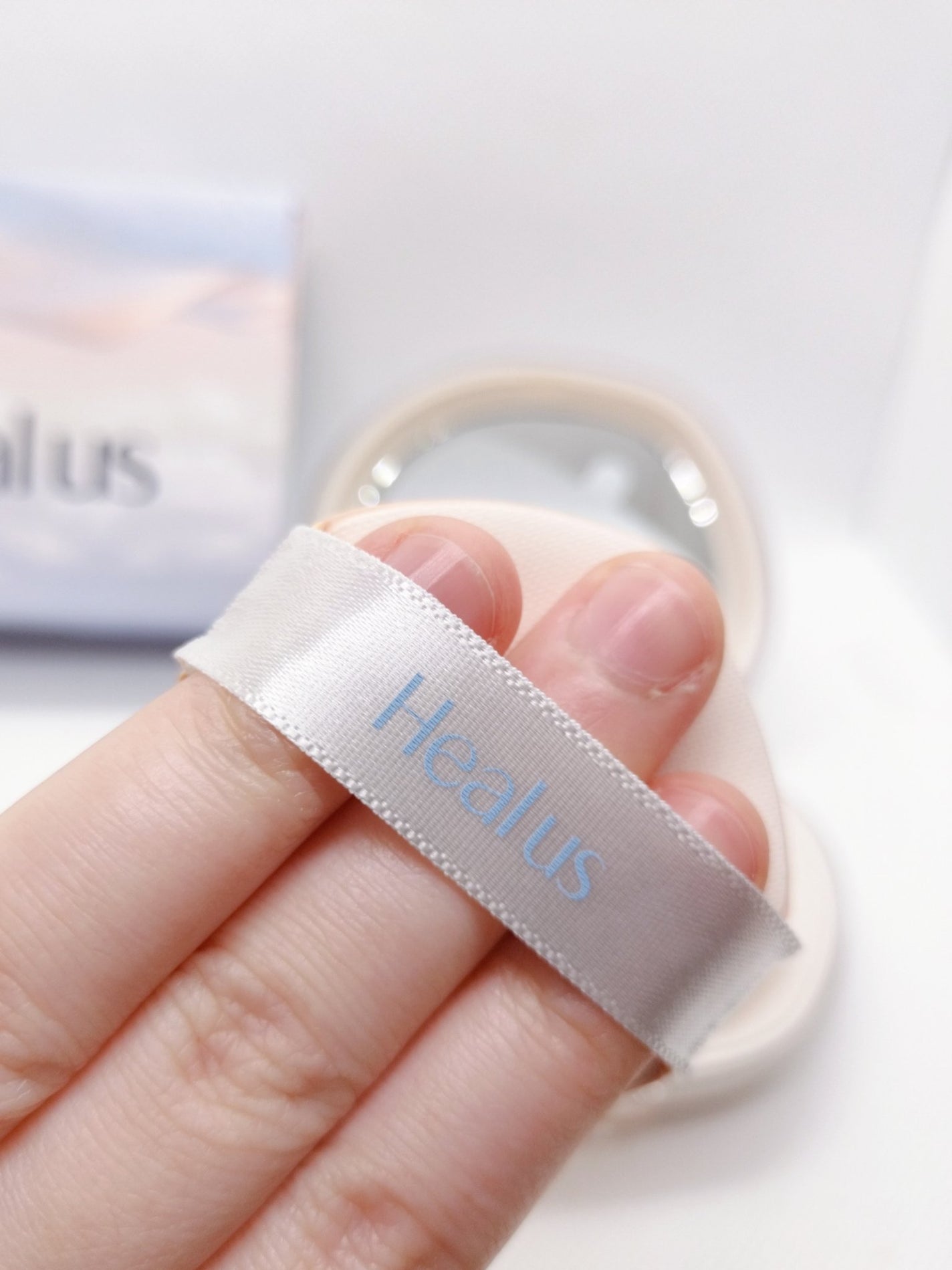 ブリージンググロークッション/Healus/クッションファンデーションを使ったクチコミ(4枚目)