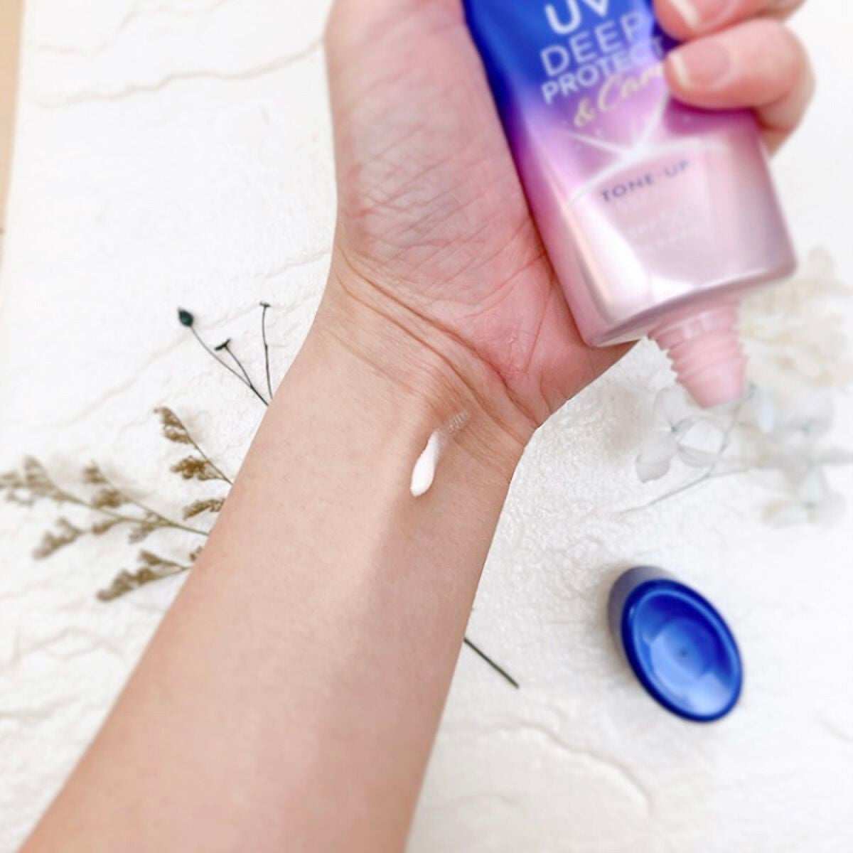 ニベアUV ディープ プロテクト&ケア トーンアップ エッセンス/ニベア/日焼け止めローションを使ったクチコミ(3枚目)