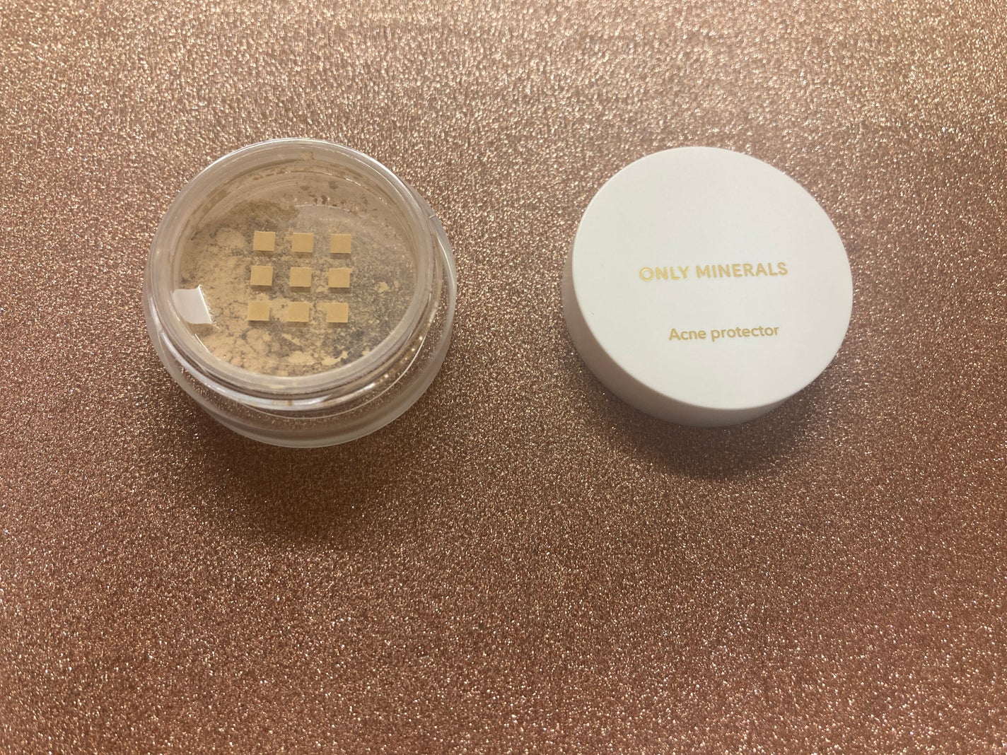 薬用コンシーラー アクネプロテクター/ONLY MINERALS/パウダーコンシーラーを使ったクチコミ(2枚目)