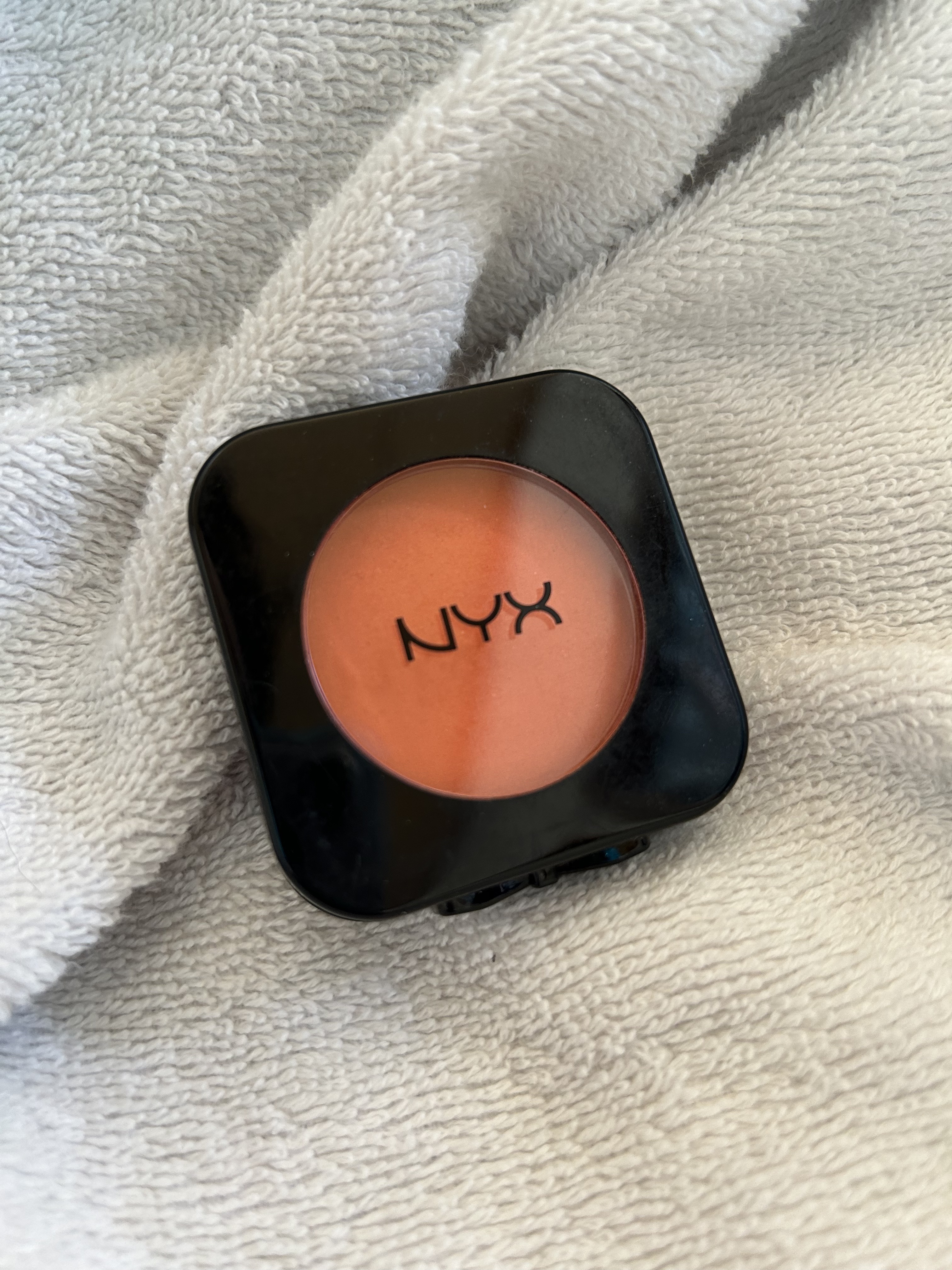 ハイデフィニション ブラッシュ/NYX Professional Makeup/パウダーチークを使ったクチコミ（1枚目）