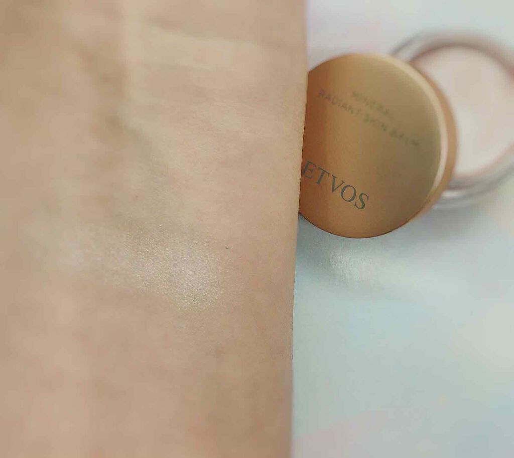 ミネラルラディアントスキンバーム/エトヴォス/クリームハイライトを使ったクチコミ(2枚目)