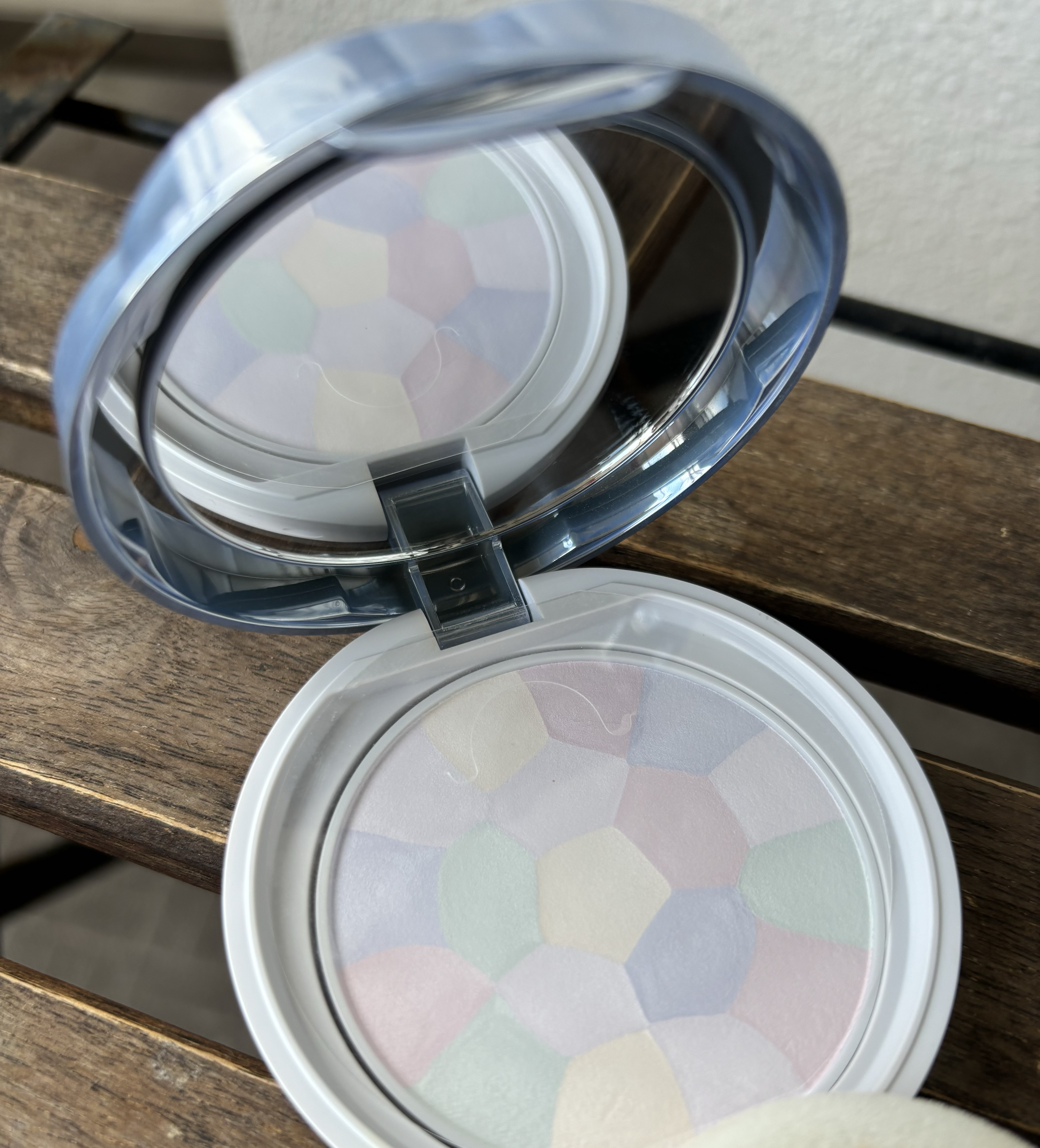 イルミネイティングフィニッシュパウダー　～Abloom～/キャンメイク/プレストパウダーを使ったクチコミ（1枚目）