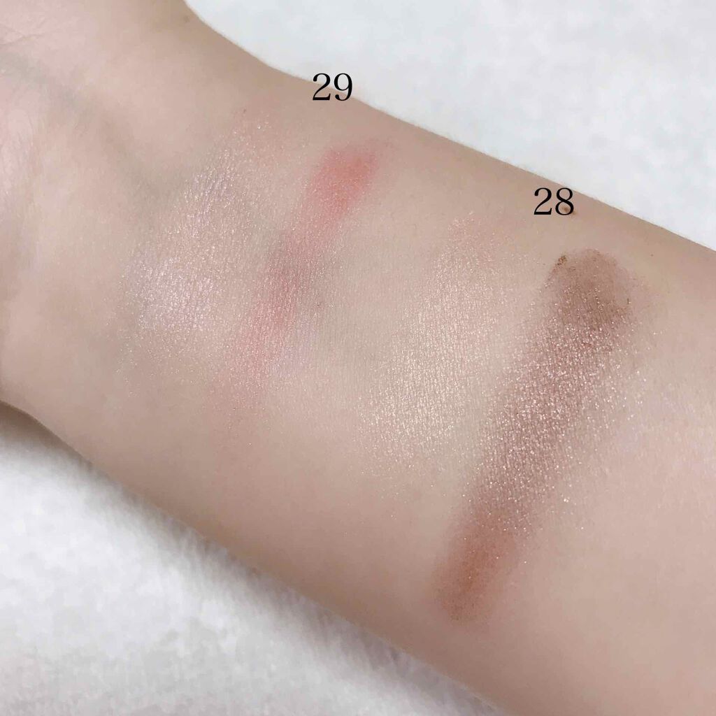 トーン ペタル アイシャドウ 28:ニュートラルブラウン/to/one/アイシャドウパレットを使ったクチコミ（3枚目）