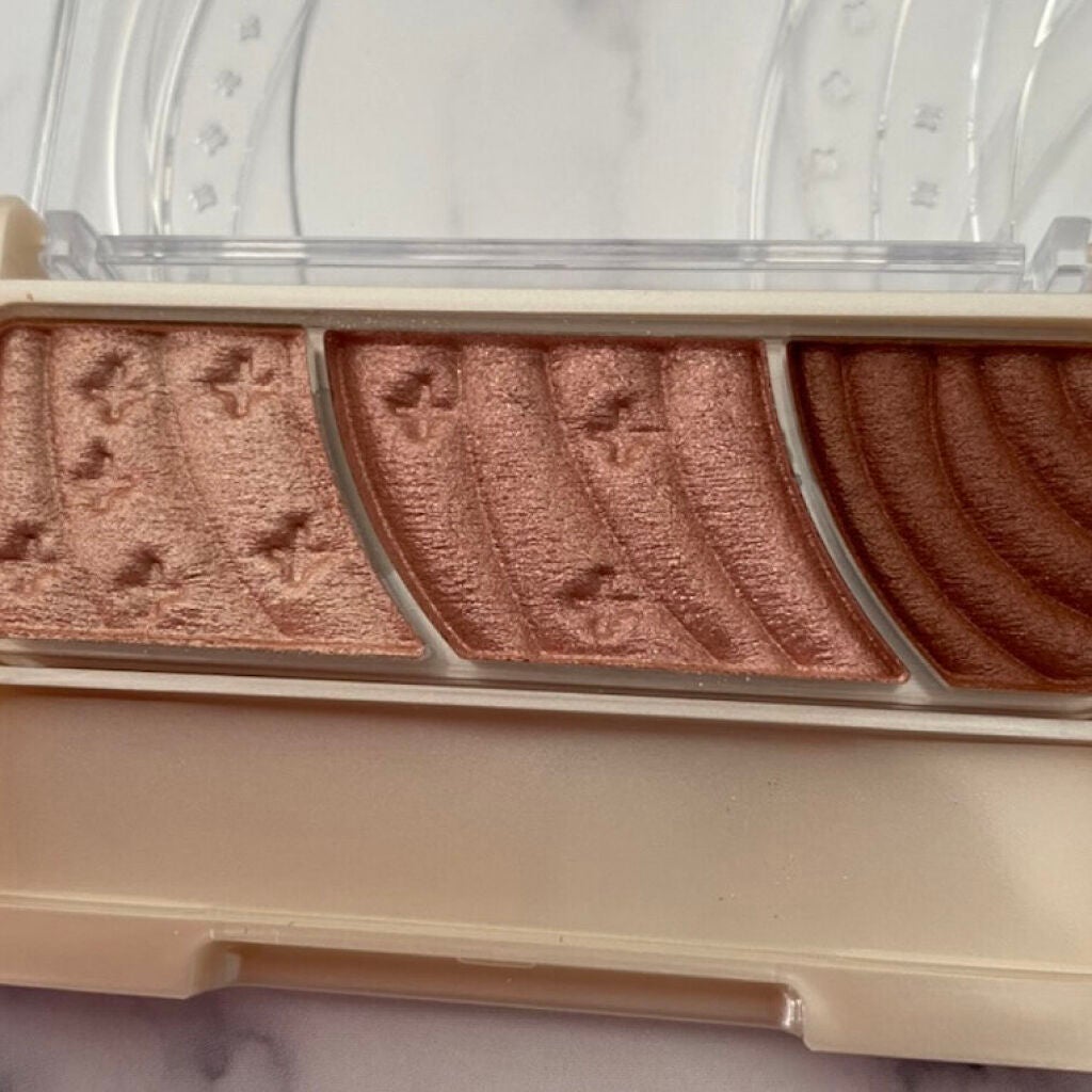 トーンアップアイシャドウ/CEZANNE/アイシャドウパレットを使ったクチコミ(2枚目)